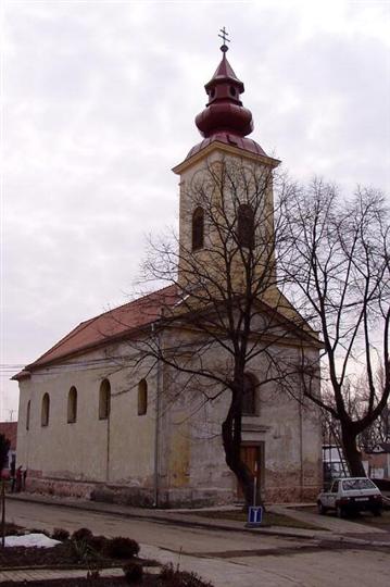 Kostel před&nbsp;opravou fasády